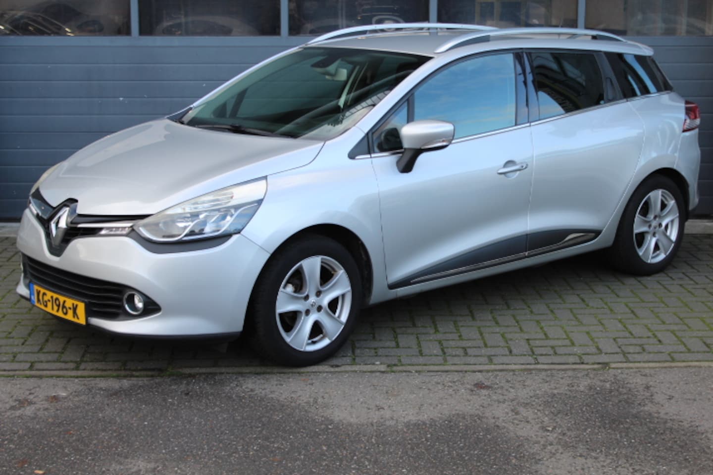 Renault Clio Estate - 0.9 TCe Dynamique Key less entry, Climate, Cruise, PDC, Carplay - AutoWereld.nl