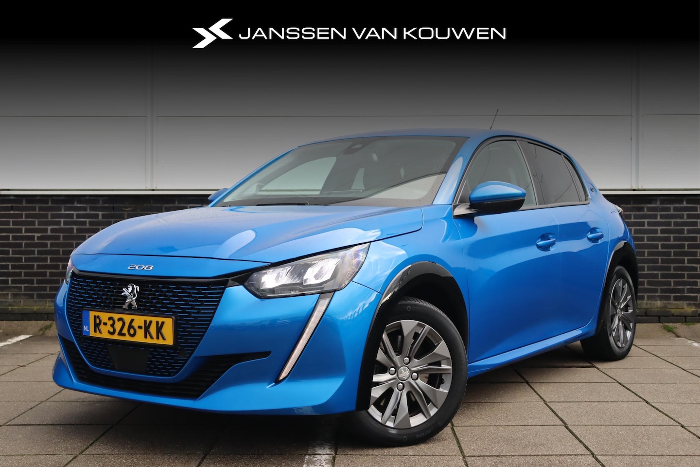 Peugeot e-208 - EV Allure 50 kWh * LED * Apple Carplay * Camera * - AutoWereld.nl