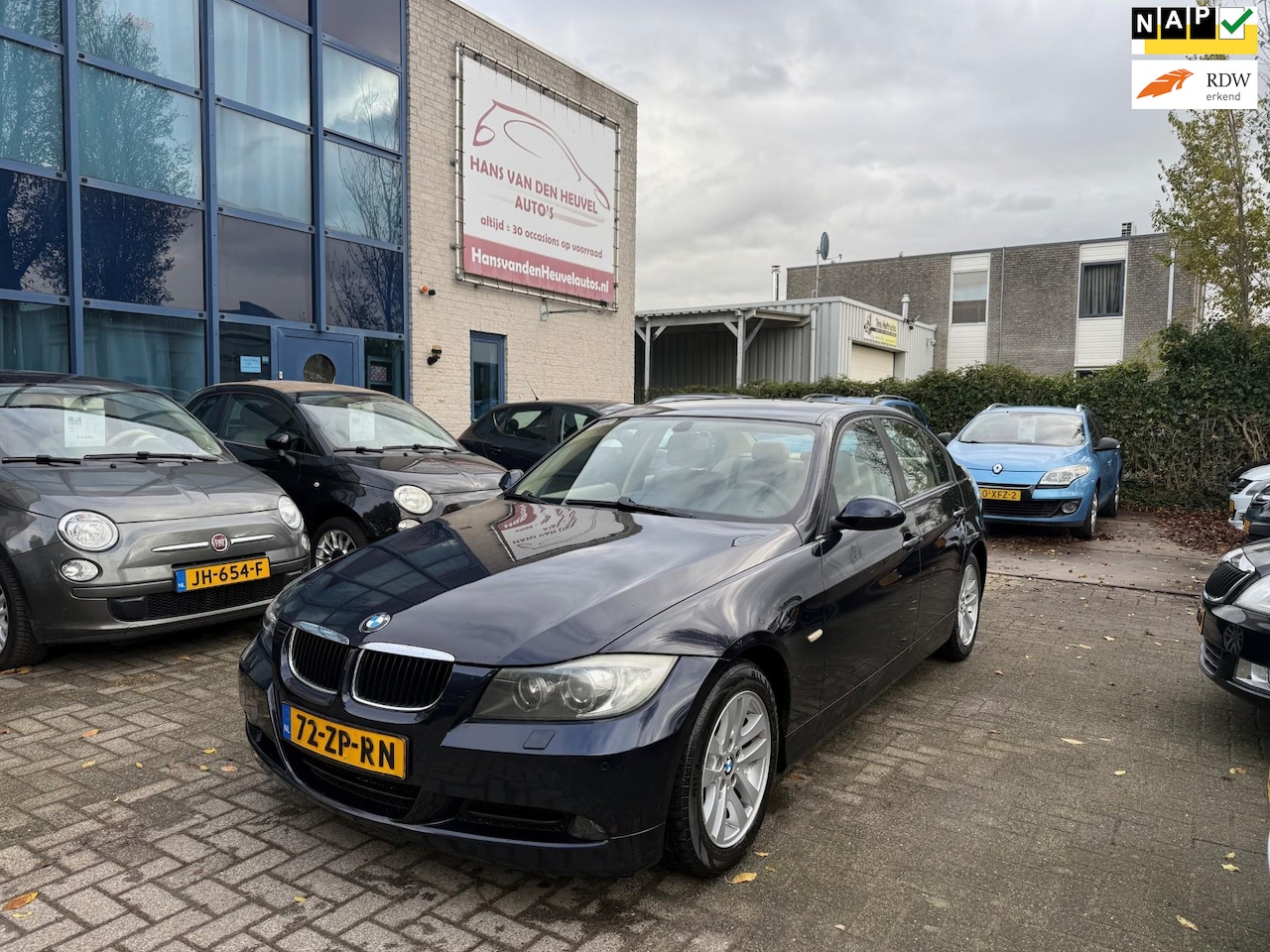 BMW 3-serie - 318i Business Line Airco, Navi, Sportstoelen, APK 09/26 - AutoWereld.nl