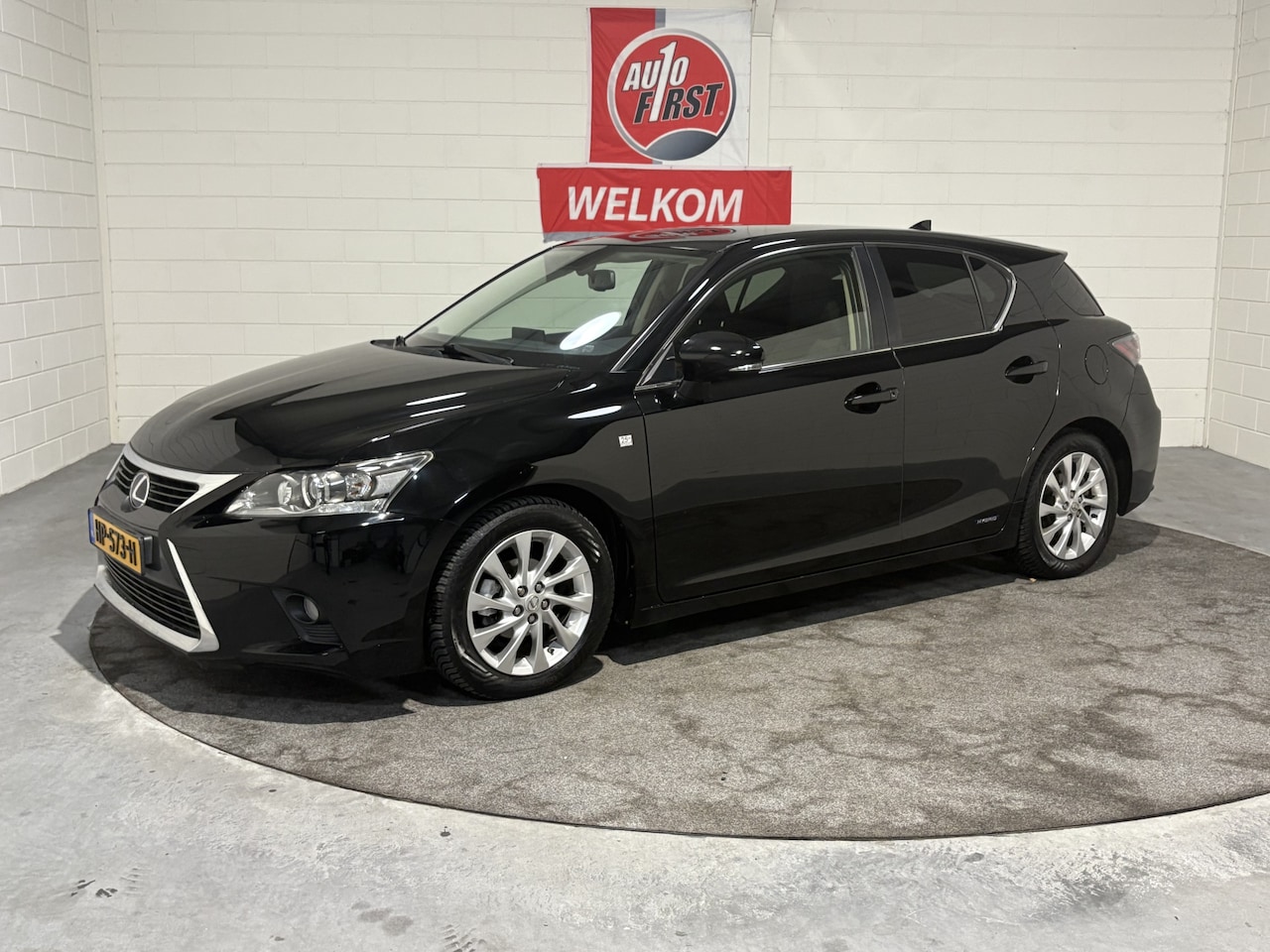 Lexus CT 200h - 25th Edition, NL auto, 2e eigenaar, Clima, Cruise, Navi, Trekhaak, Lichtmetaal, Blue tooth - AutoWereld.nl