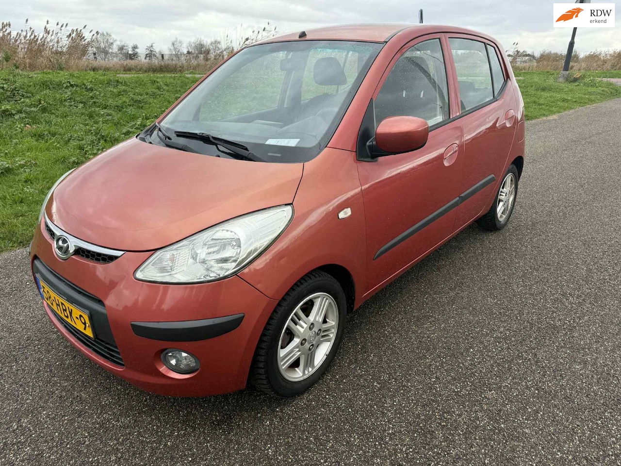 Hyundai i10 - 1.1 i-Catcher incl achteruitrij camera ! - AutoWereld.nl
