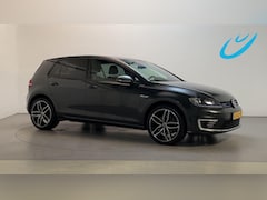 Volkswagen Golf - 1.4 TSI GTE DSG LED Navigatie Parkeersensoren Climate Control