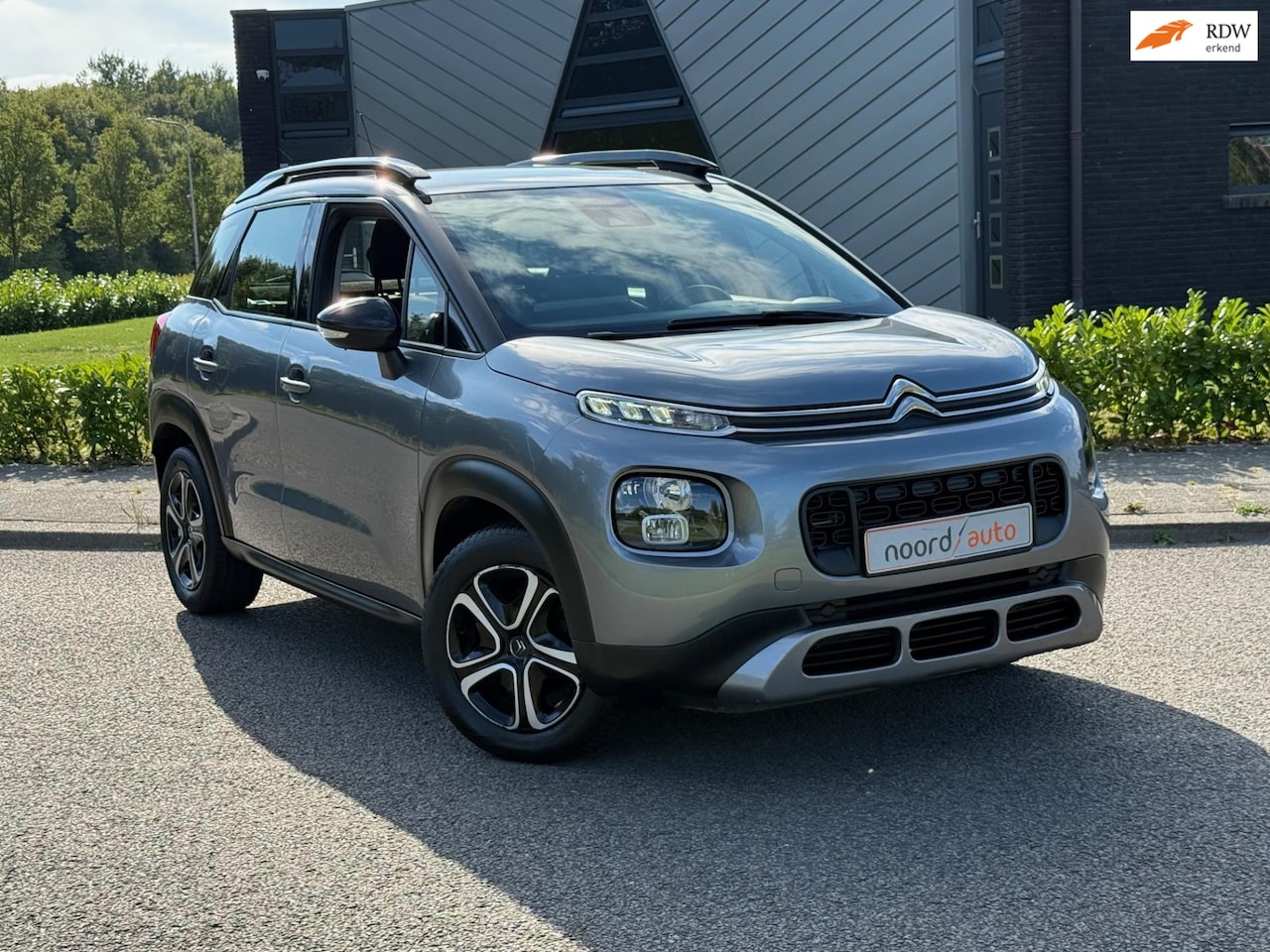 Citroën C3 Aircross - 1.2 PureTech S&S Shine | Airco | Cruise | Lane Assist | - AutoWereld.nl