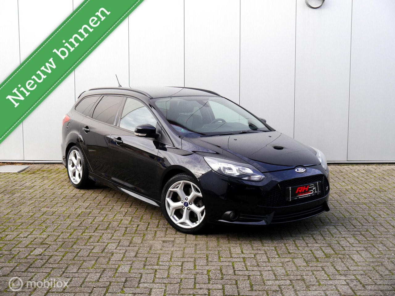 Ford Focus Wagon - 2.0 MK3 ST-2 ST-3 Perfo. / Org.NL / NAP/ ST - AutoWereld.nl