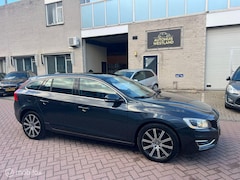 Volvo V60 - 2.4 D6 AWD Plug-In Hybrid R-Design