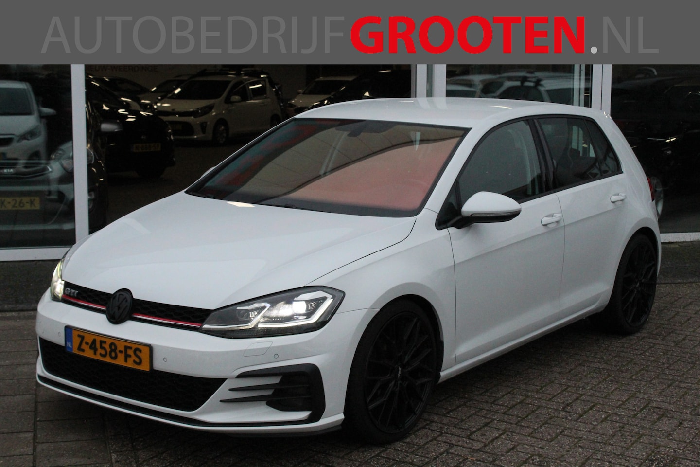Volkswagen Golf - 1.0 TSI Highline//Led//Ecc//Stoelverwarming!! - AutoWereld.nl