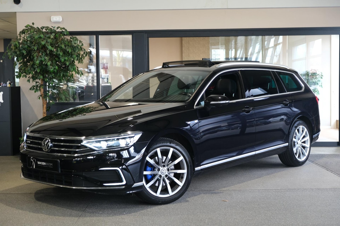 Volkswagen Passat Variant - 1.4 TSI PHEV GTE DSG 218pk Navi Pano Virtual Trekhaak ACC - AutoWereld.nl