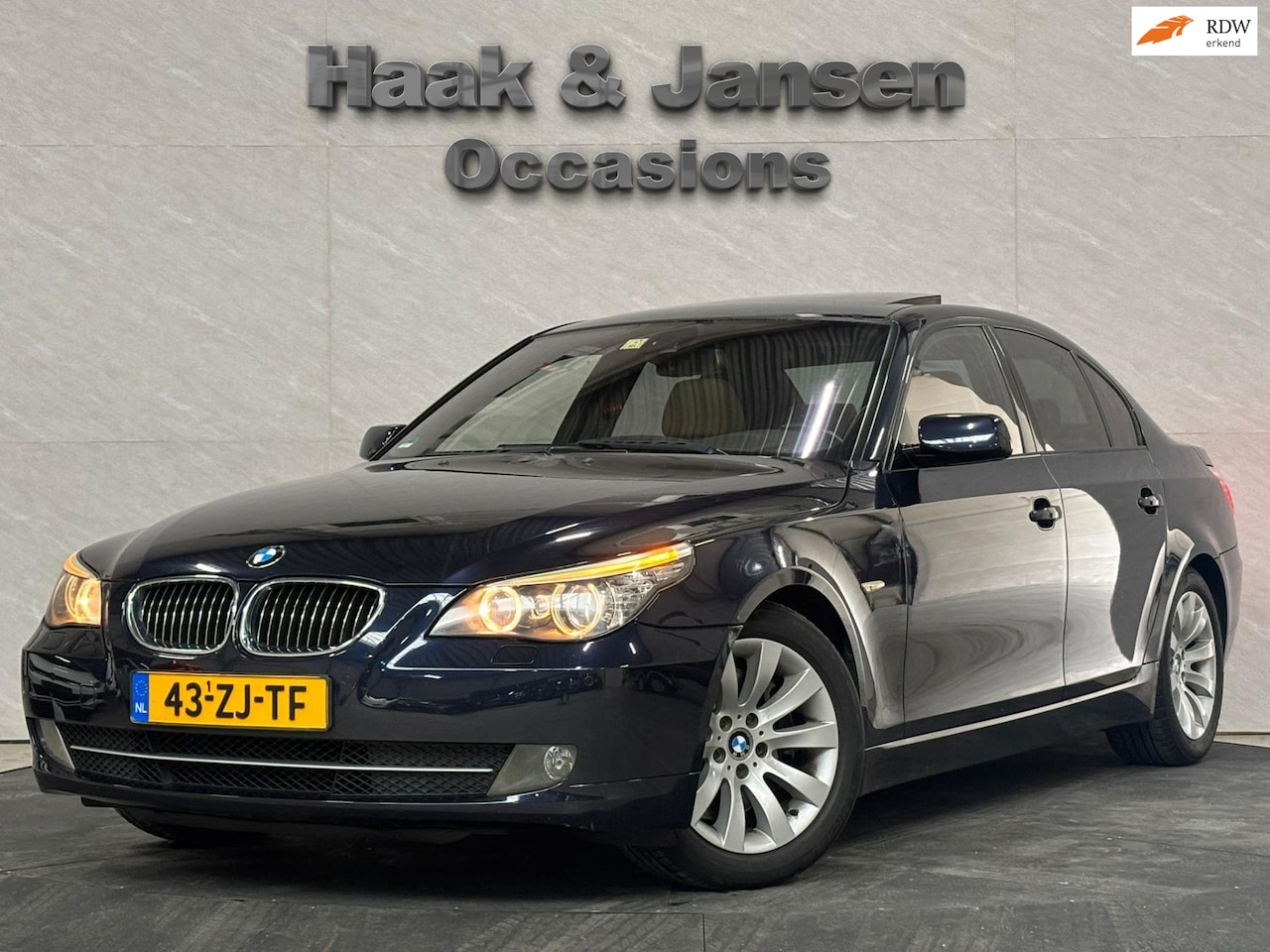 BMW 5-serie - 530i High Executive Automaat Pano Navi Leder - AutoWereld.nl