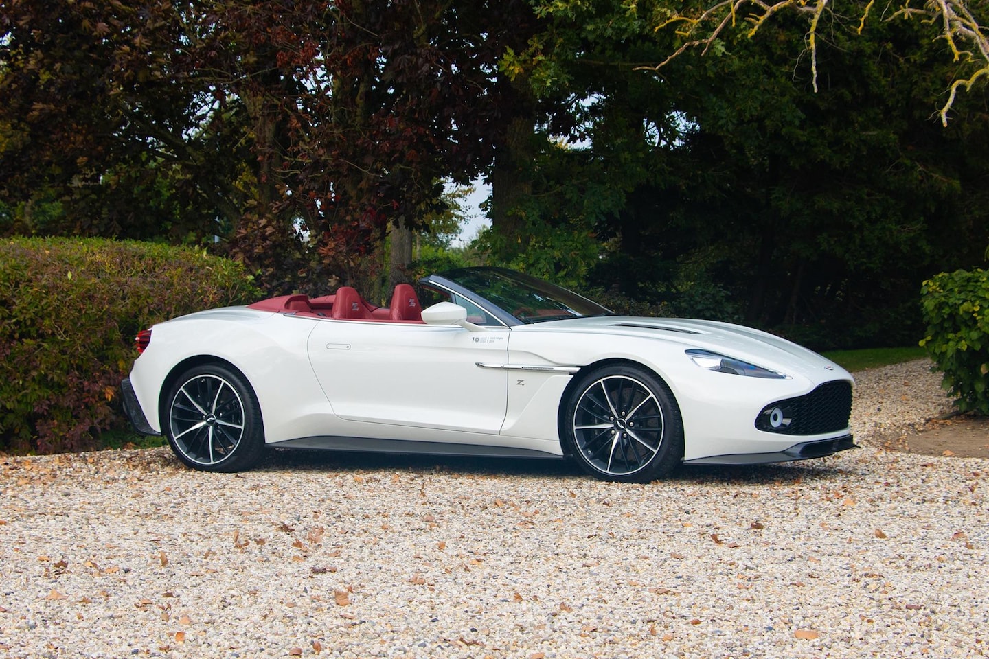 Aston Martin Vanquish Zagato Volante - AutoWereld.nl