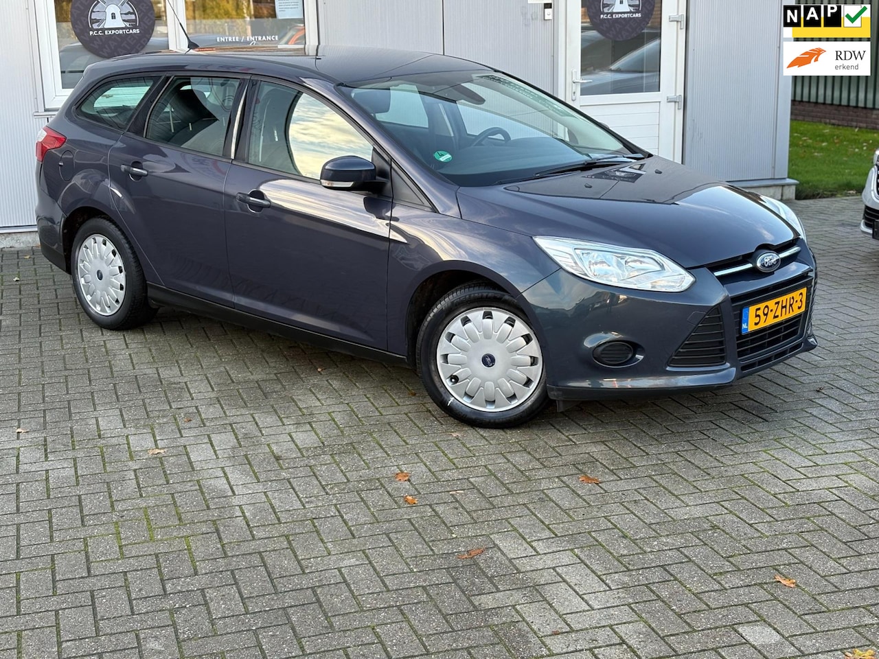 Ford Focus Wagon - 1.6 TDCI ECOnetic Lease Trend 158,000 km - AutoWereld.nl