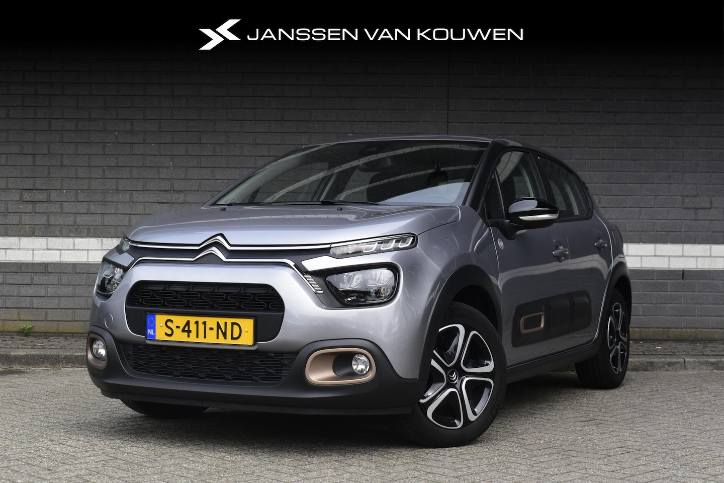 Citroën C3 - 1.2 PureTech C-Series / Carplay / Cruise - AutoWereld.nl