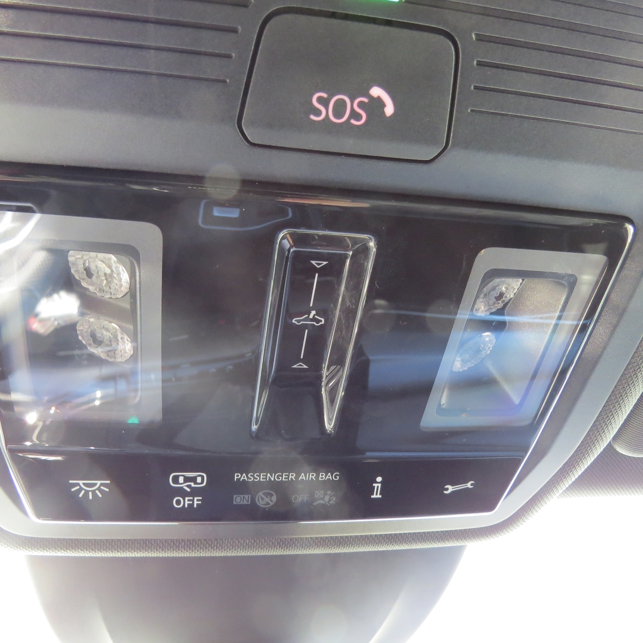 Volkswagen Golf Variant - 1.5 eTSI R-Line Automaat | Apple Carplay | Panoramadak | Stuurwielverwarming | Navigatie | Achteruitrijcam