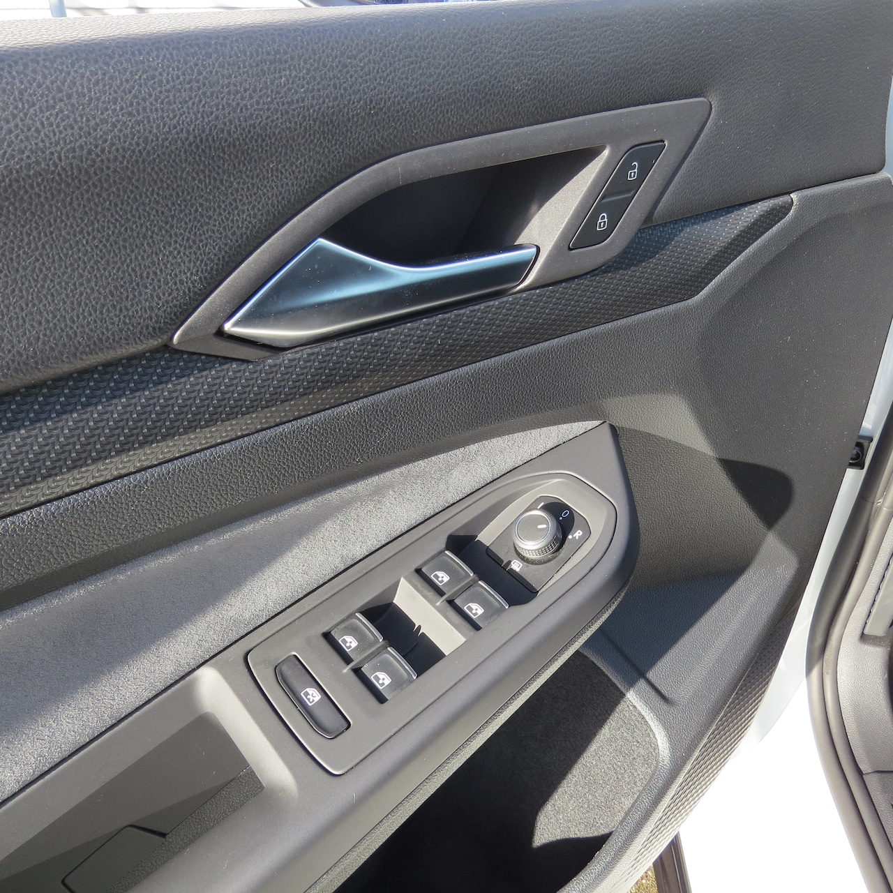 Volkswagen Golf Variant - 1.5 eTSI R-Line Automaat | Apple Carplay | Panoramadak | Stuurwielverwarming | Navigatie | Achteruitrijcam