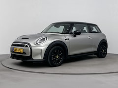 MINI Mini-Electric - Classic 33 kWh 184PK | Navigatie | Stoelverwarming | Parkeersensoren | Climate Control | A