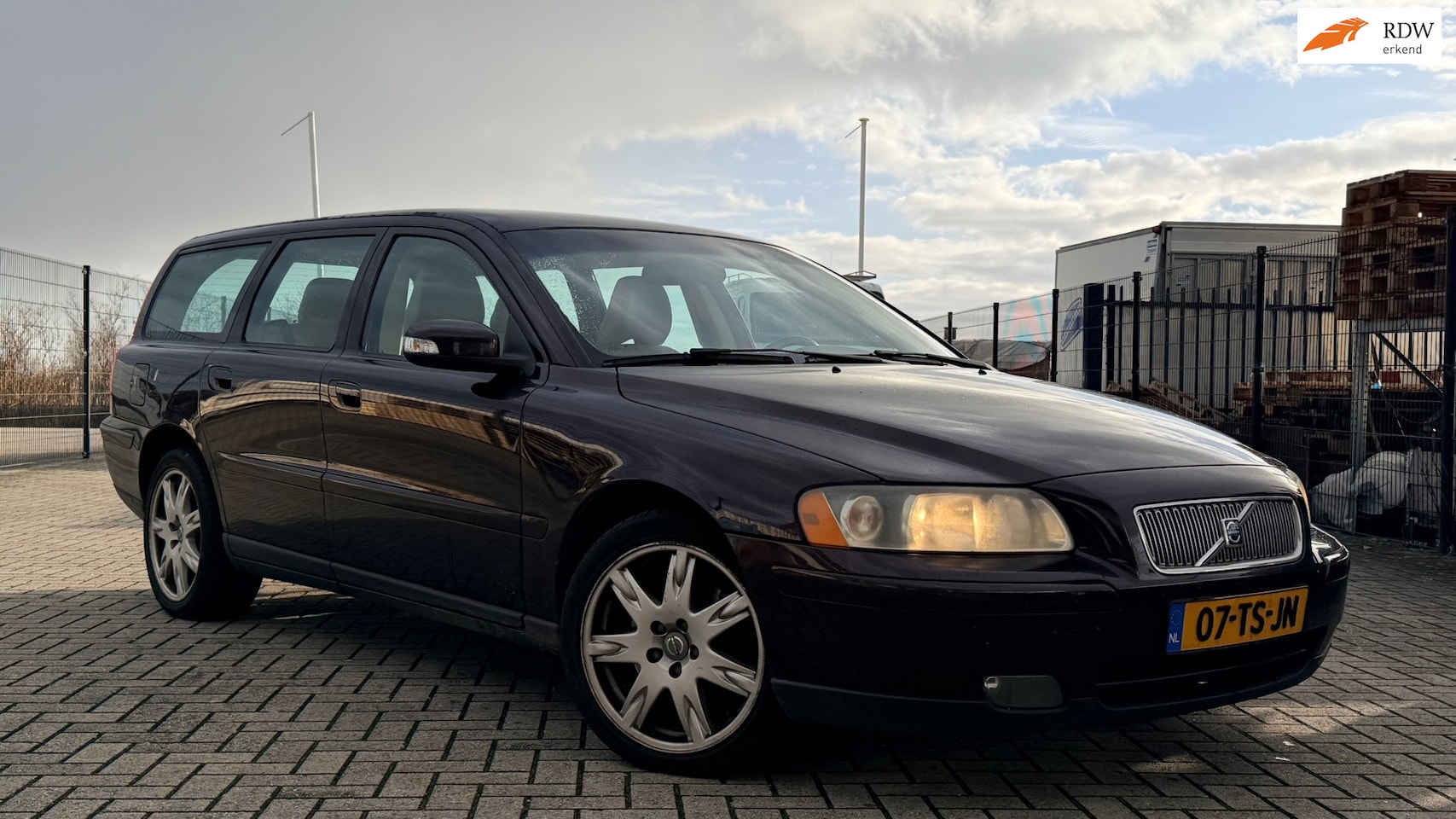 Volvo V70 - 2.5T Edition TURBO AUTOMAAT NAP NL AUTO YOUNGTIMER - AutoWereld.nl