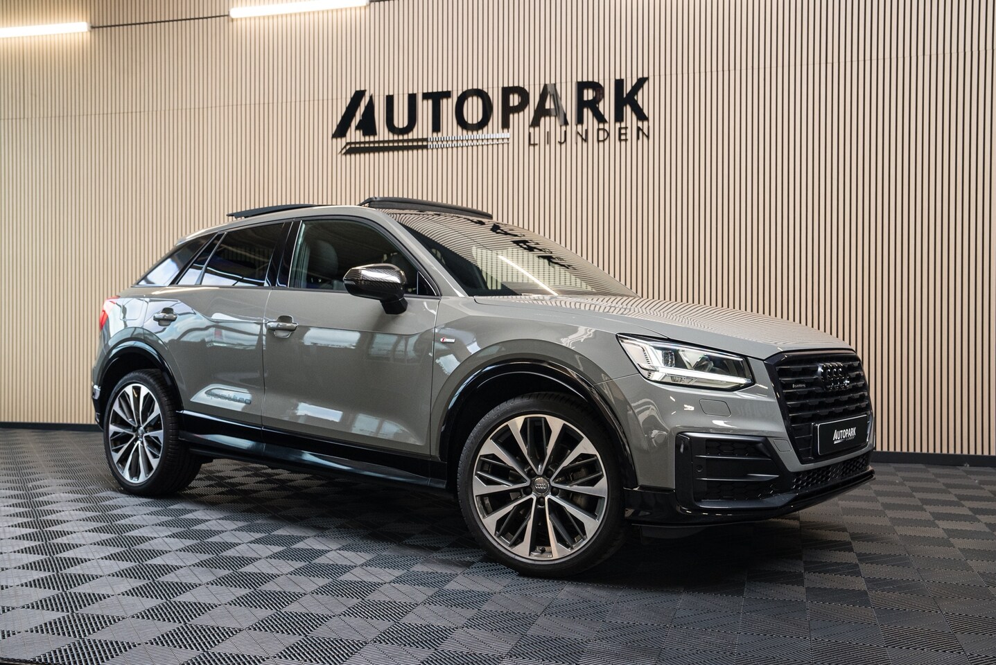 Audi Q2 - 2.0 TFSI quattro S-Line | Pano | Camera | Stoelverwarming | Dealer onderhouden - AutoWereld.nl