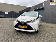 Toyota Aygo - 1.0 VVT-i x-play Camera Airco Elek. Pakket 5drs APK NAP