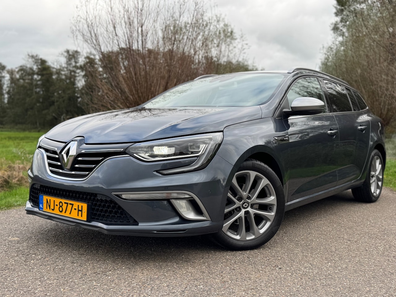 Renault Mégane Estate - 1.2 TCe GT-Line / Climate Control / Camera / Led Verlichting / Sportstoelen / LM Velgen / - AutoWereld.nl