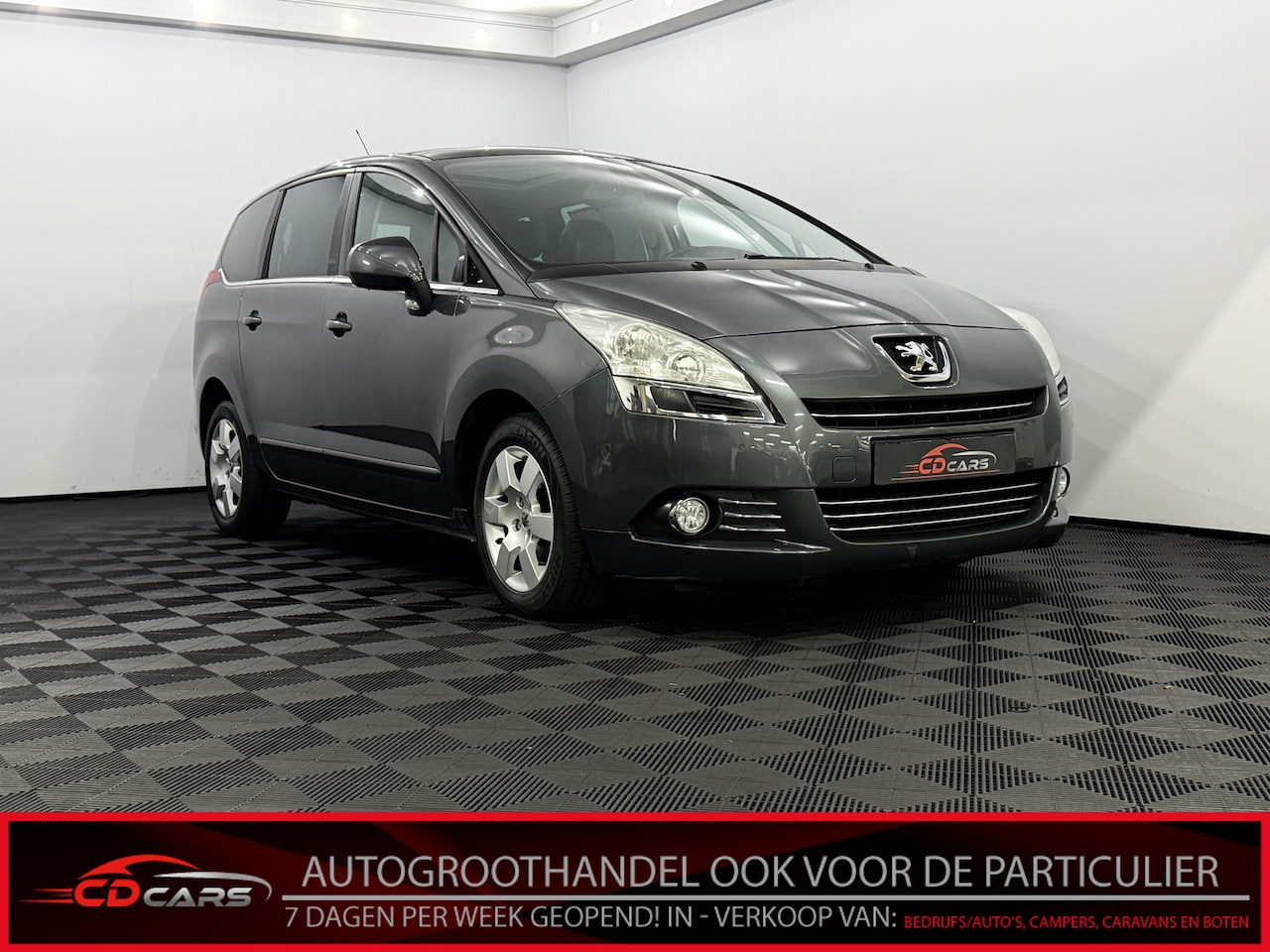 Peugeot 5008 - 1.6 VTi Active 7p. Pano, Leder, Navi, Parkeersensoren, Clima, Lichtmetalen velgen, Bluetoo - AutoWereld.nl