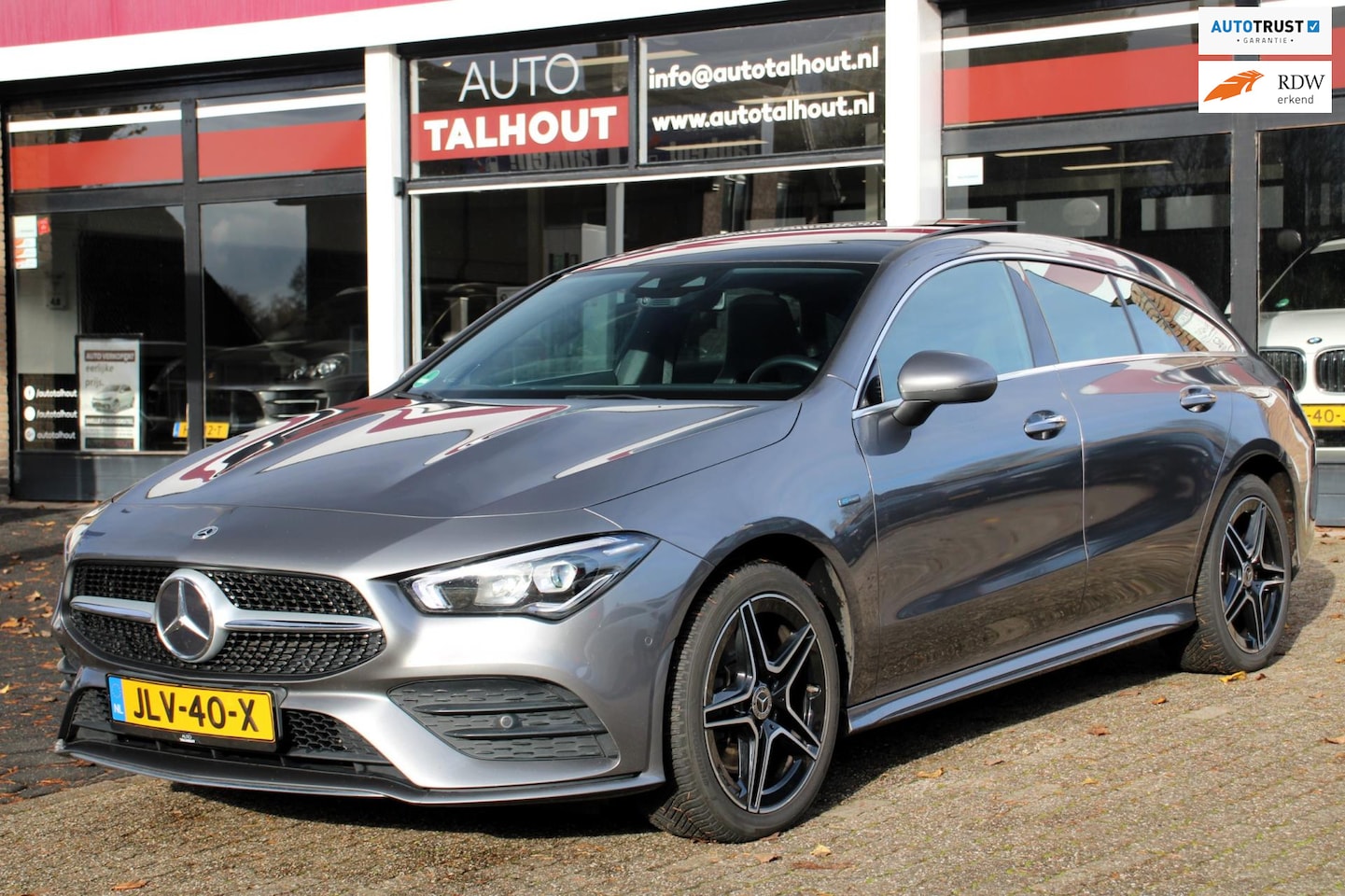 Mercedes-Benz CLA-klasse Shooting Brake - 250e AMG edition - PANORAMADAK | BURMESTER | CAMERA | DAB RADIO | HYBRIDE - AutoWereld.nl
