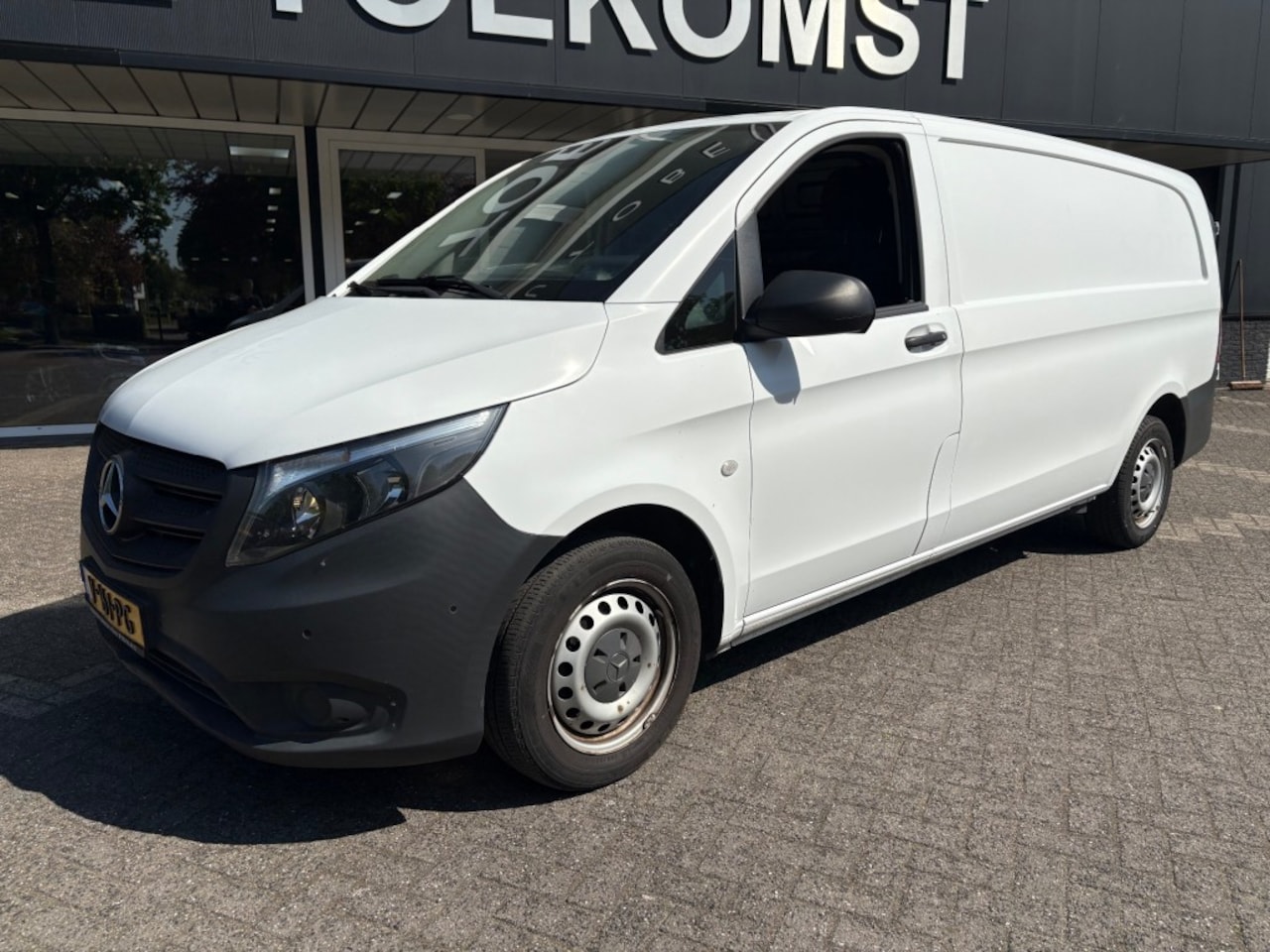 Mercedes-Benz Vito - 111 CDI Navigatie Achterdeuren Cruise Trekhaak PDC Airco - AutoWereld.nl
