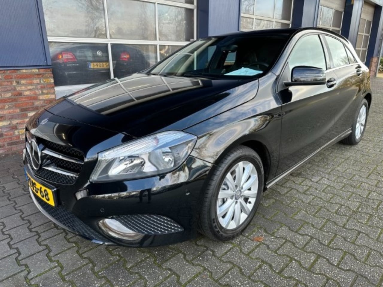 Mercedes-Benz A-klasse - 180 AMBITION Applecarplay/Androidauto, Stoelverwarming, ALL in prijs. - AutoWereld.nl