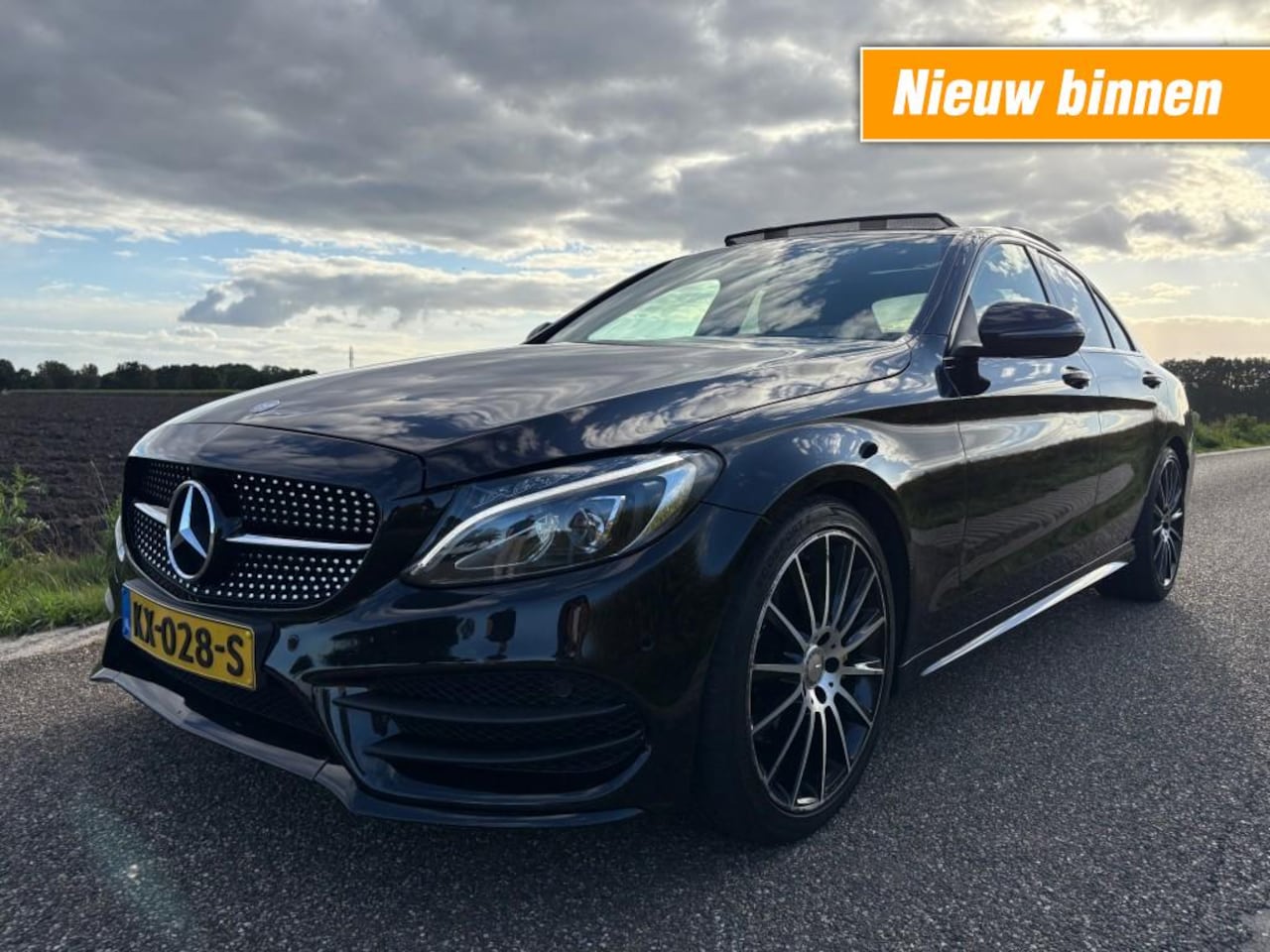 Mercedes-Benz C-klasse - 180 AMG NIGHT EDITION / BenO / LEER / PANO / VOLL - AutoWereld.nl