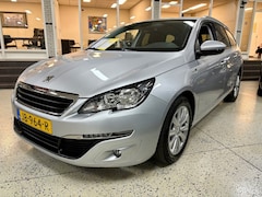 Peugeot 308 - SW 1.2 TREKHAAK Navigatie ECC CRUISE / DAB RADIO