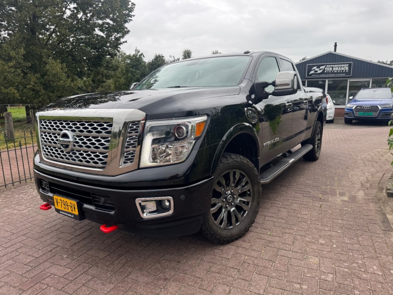 Nissan Titan - XD Platinum Reserve V8 Diesel Cummins Pick-UP - AutoWereld.nl