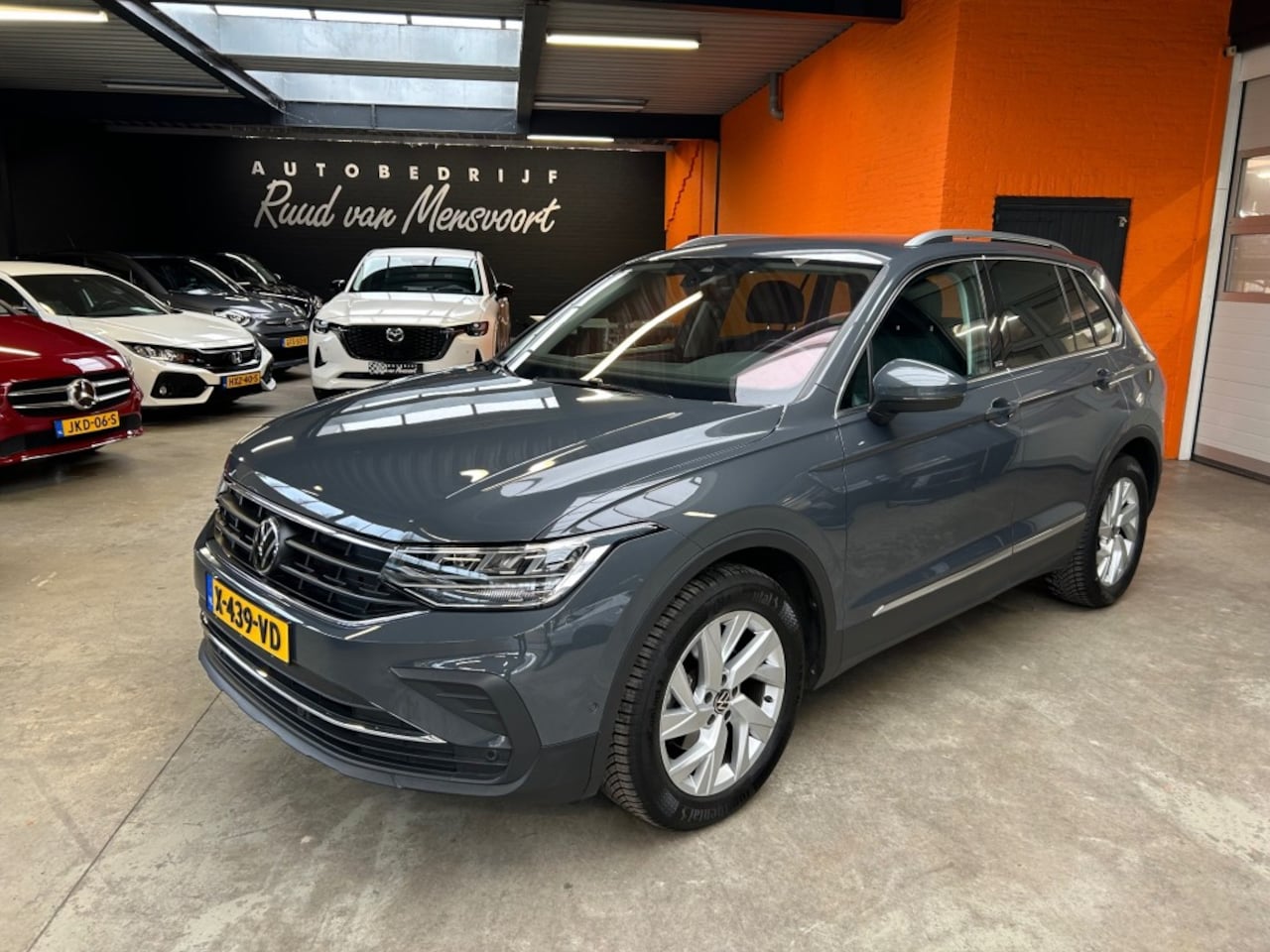 Volkswagen Tiguan - 1.5 TSI Move / Camera / Acc / Trekhaak / Navi - AutoWereld.nl