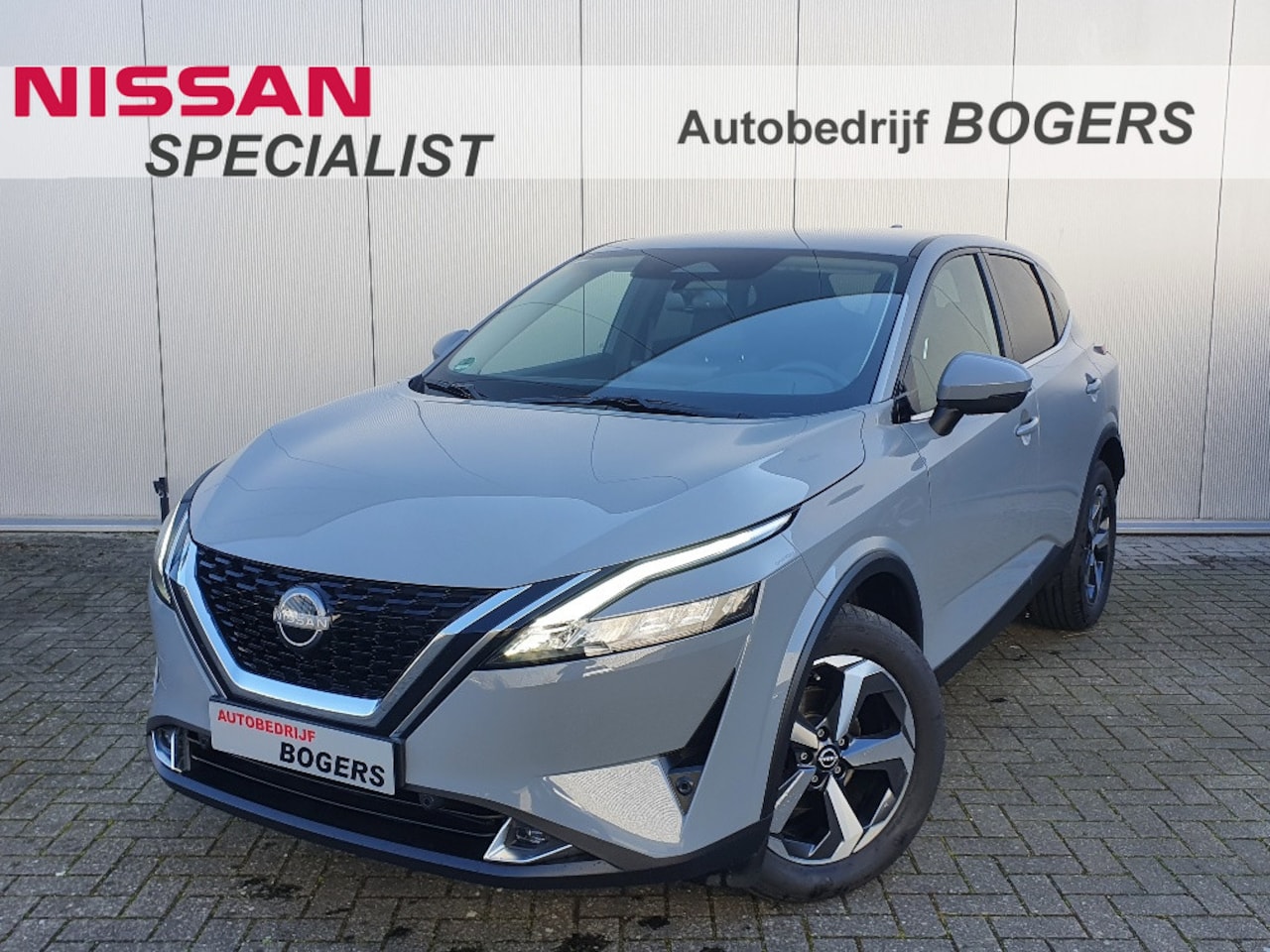 Nissan Qashqai - 1.3 MHEV X-Tronic CVT A/T N-Connecta Electrische achterklep, Stoelverwarming, Electrische - AutoWereld.nl