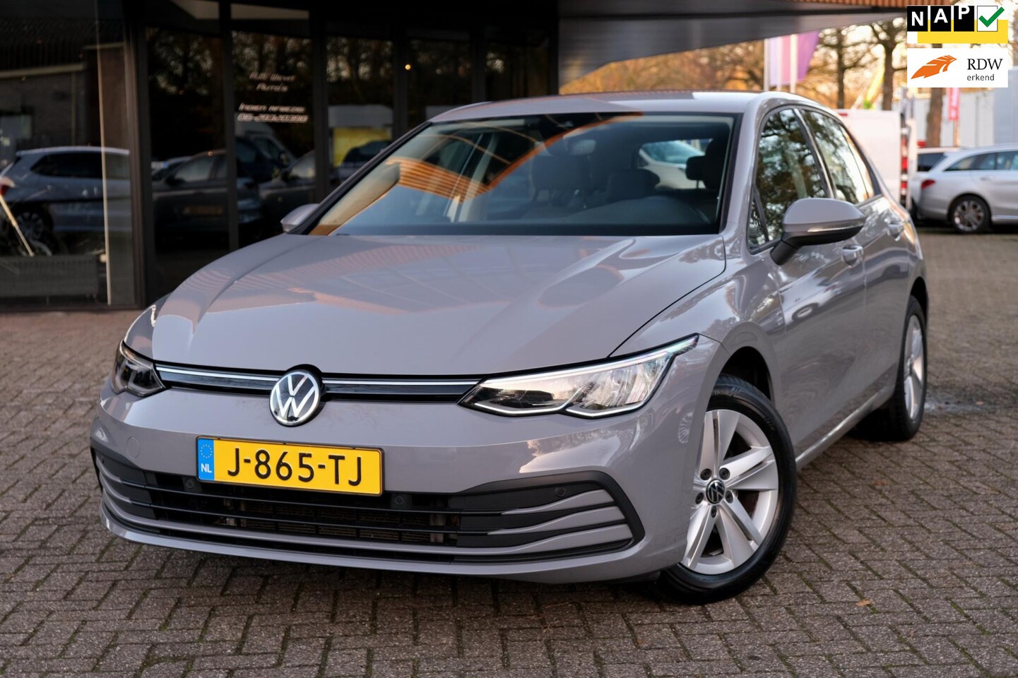 Volkswagen Golf - 1.0 TSI Golf VIII/ACC/Carplay/PDC/MOONSTONE GREY - AutoWereld.nl