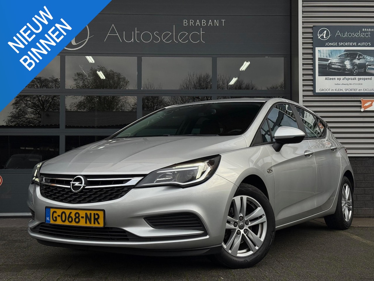 Opel Astra - 1.0 Turbo Online Edition Airco Cruise PDC - AutoWereld.nl