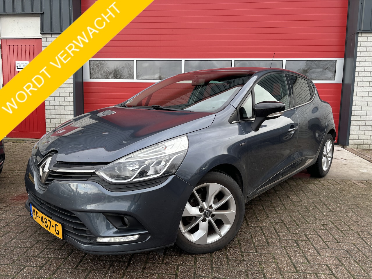 Renault Clio - 0.9 TCe Limited TREKHAAK / NAVI / AIRCO / PDC / BLUETOOTH / CRUISE / NL-AUTO - AutoWereld.nl