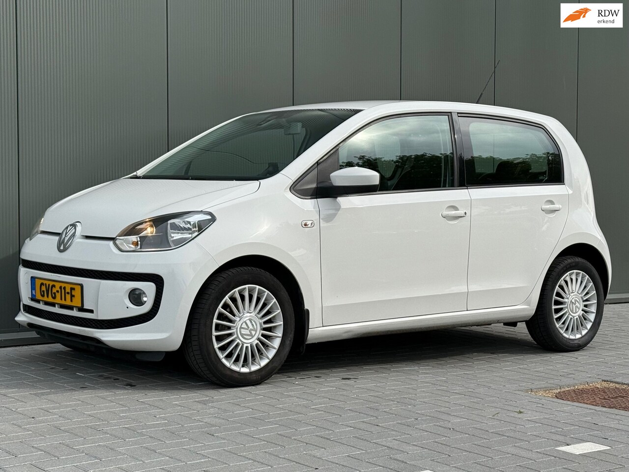 Volkswagen Up! - 1.0 | 5-deurs Stoelverwarming, Airco, Navi, Leder - AutoWereld.nl