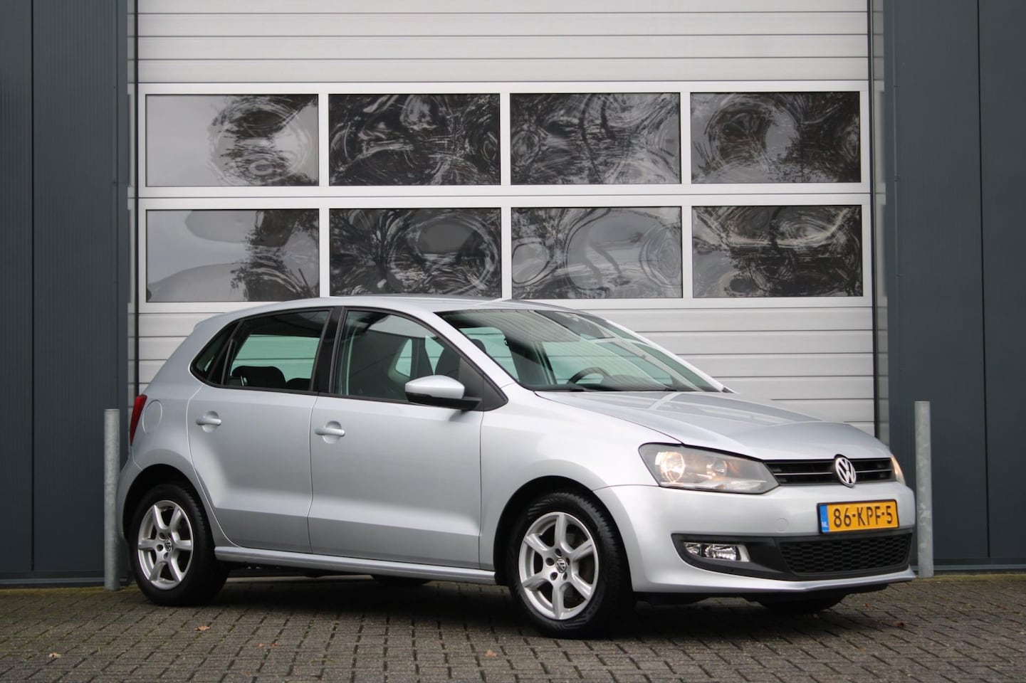 Volkswagen Polo - 1.4-16V Comfortline 5-Deurs Airco/Cruise/Elek.Ramen/C.V./RadioCD.AUX.USB/15"LM/Trekhaak/De - AutoWereld.nl