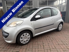 Peugeot 107 - 1.0-12V XR Airco 2008 leuk beginners auto