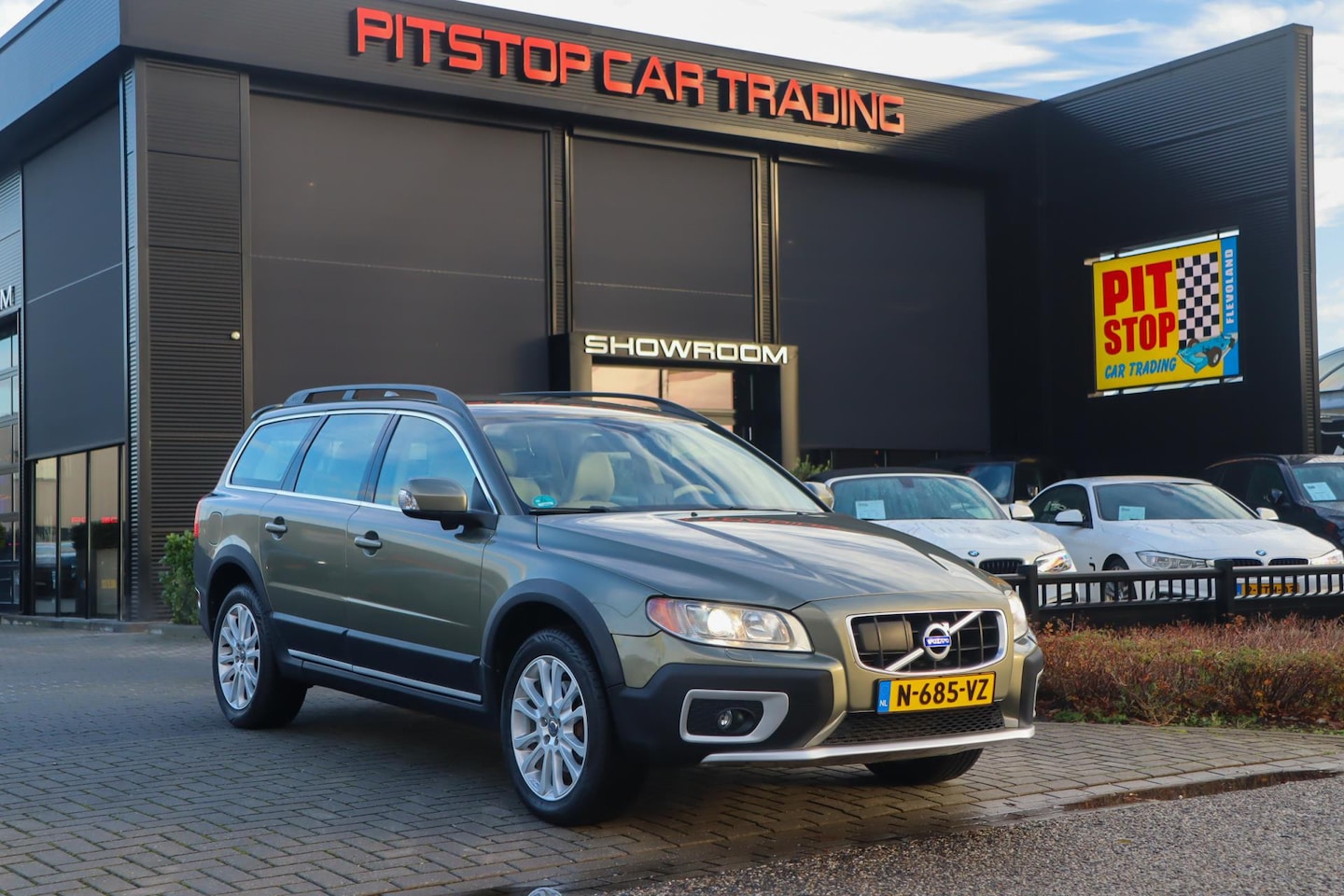 Volvo XC70 - 3.0 T6 Momentum 3.0 T6 Momentum, 286 PK, Youngtimer, ACC, Stoelventilatie! - AutoWereld.nl