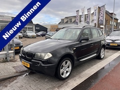 BMW X3 - 2.0i Introduction Leder Navi Trekhaak Pdc