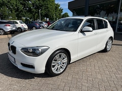 BMW 1-serie - 116i Business+ Automaat, Navi, Trekhaak, Leer, etc