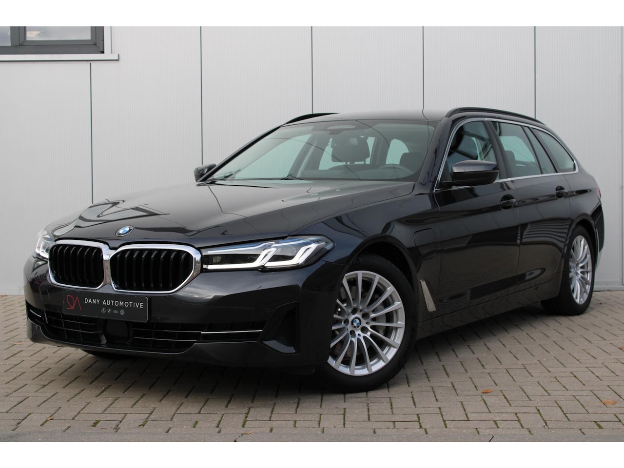 BMW 5-serie Touring - 520e ACC I LASER I KEYLESS I EL. TREKH. I MEMORY I CARPLAY I CAM I SFEERVERL. I EL. KOFFER - AutoWereld.nl