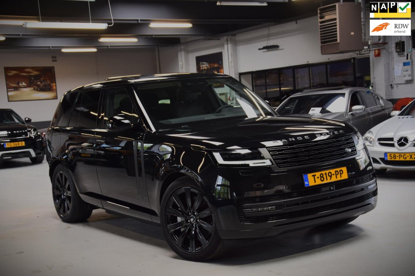 Land Rover Range Rover - 3.0 P440e SE PHEV Navi|Panoramadak|BTW|Leder|Dealer onderhouden - AutoWereld.nl