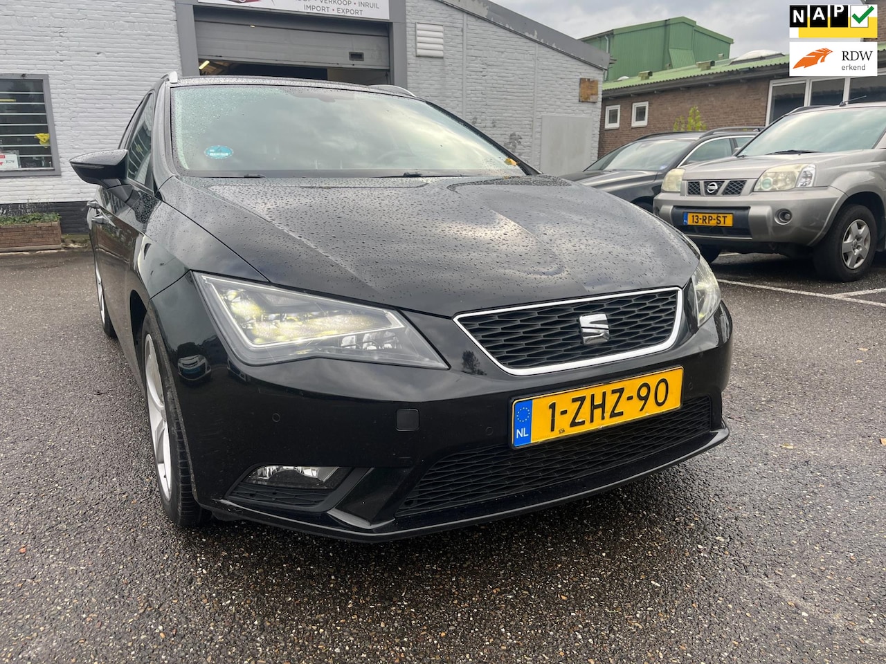 SEAT Leon ST - 1.6 TDI Ecomotive Sport / MATRIX / ALCANTARA - AutoWereld.nl