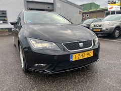 SEAT Leon ST - 1.6 TDI Ecomotive Sport / MATRIX / ALCANTARA