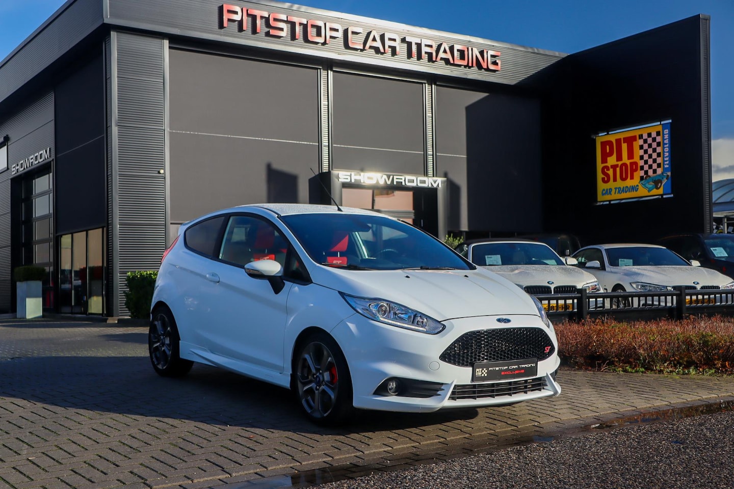 Ford Fiesta - 1.6 ST2 1.6 ST2, 182 PK, Camera, Remus uitlaat, Nieuwstaat, Style-Pakket! - AutoWereld.nl