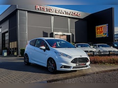 Ford Fiesta - 1.6 ST2, 182 PK, Camera, Remus uitlaat, Nieuwstaat, Style-Pakket