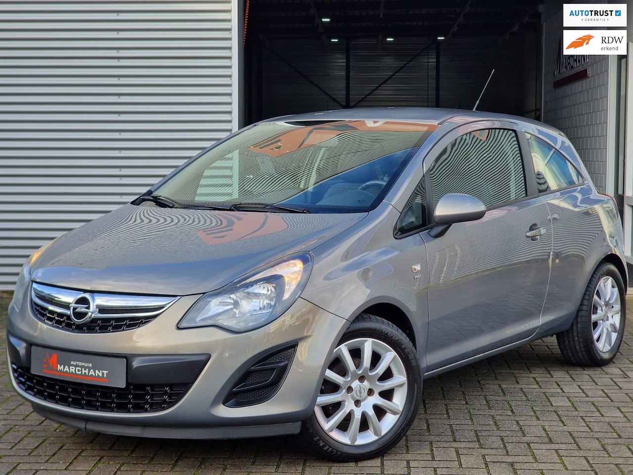 Opel Corsa - 1.4-16V Cosmo STOELVERW|STUURVERW|AIRCO - AutoWereld.nl