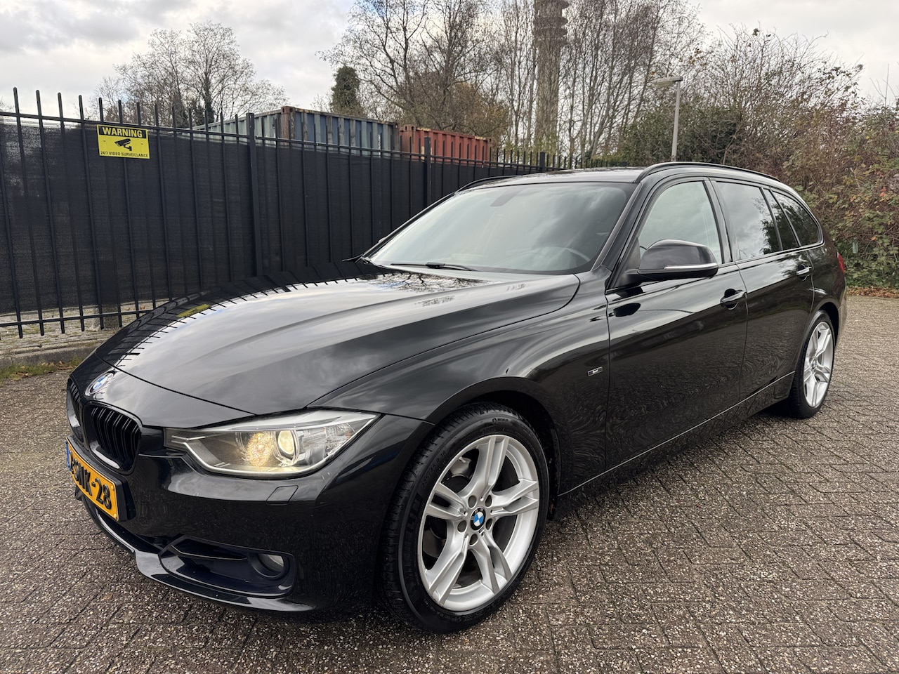 BMW 3-serie Touring - 320i High Executive Sportleer/Stoelverw/LED/Clima/Cruise - AutoWereld.nl