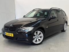BMW 3-serie Touring - 320i / Xenon / Clima / Stoelverwarming