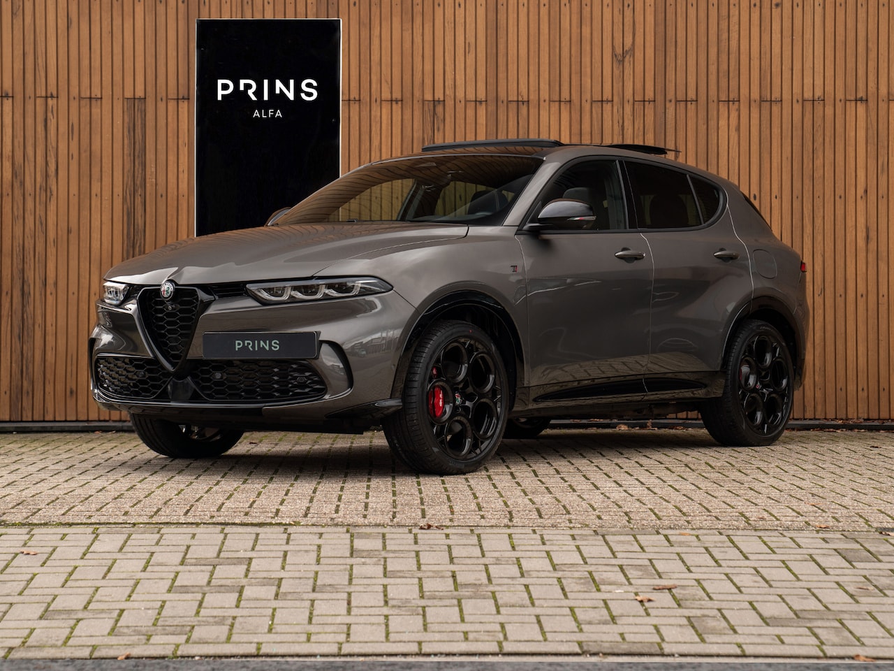 Alfa Romeo Tonale - 1.3T PHEV 280pk Ti | Pano-dak | 360 camera | Performance Pack | Winterpack | LED-Matrix - AutoWereld.nl